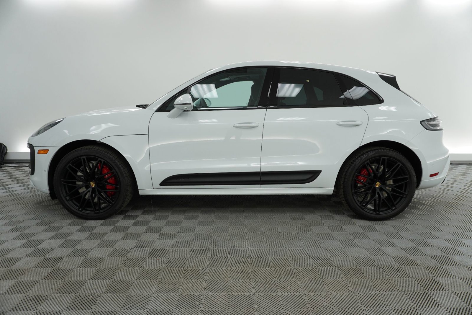 Used 2026 Porsche Macan GTS video 2