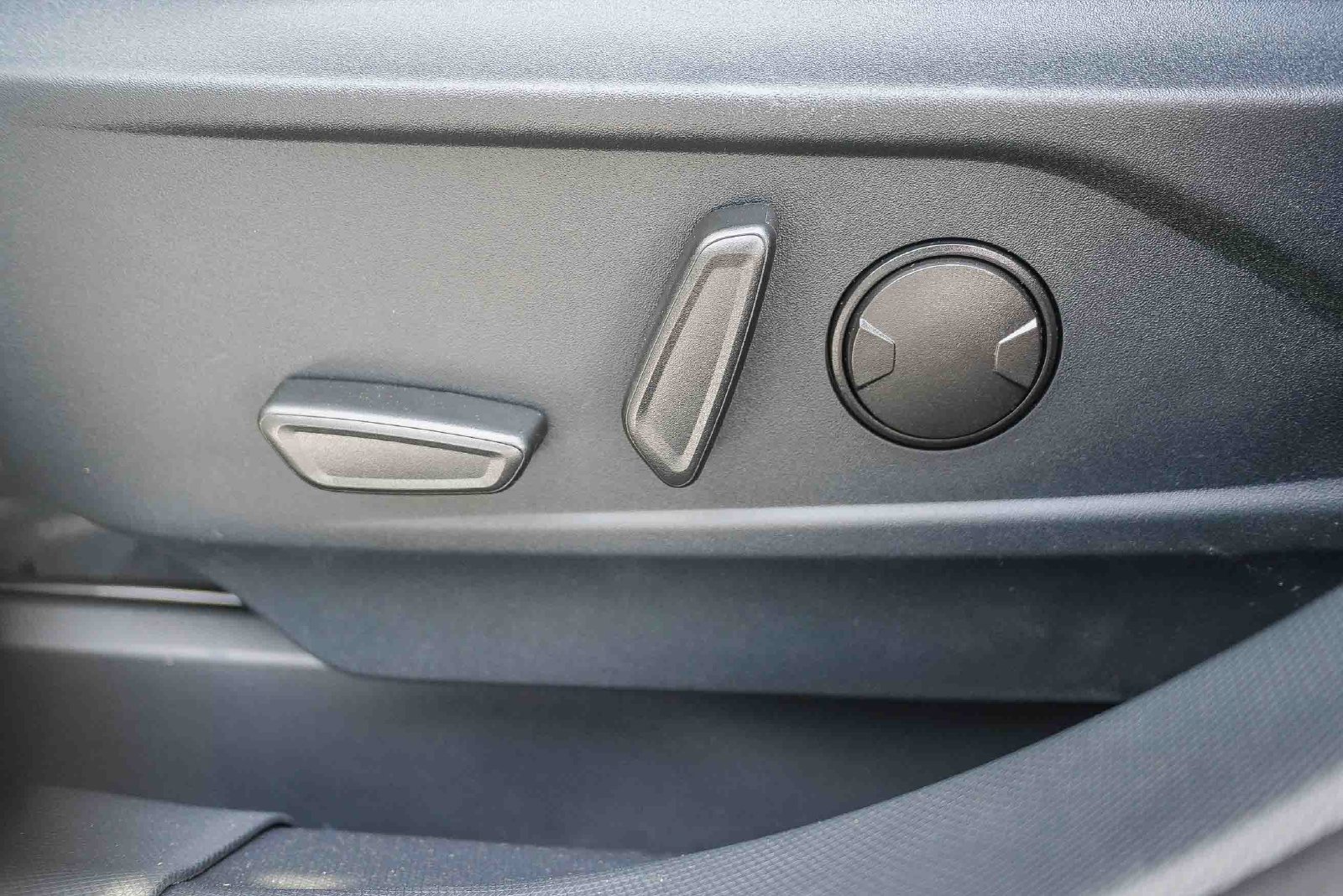 New 2026 Ford Mustang Mach-E Select RWD image 22