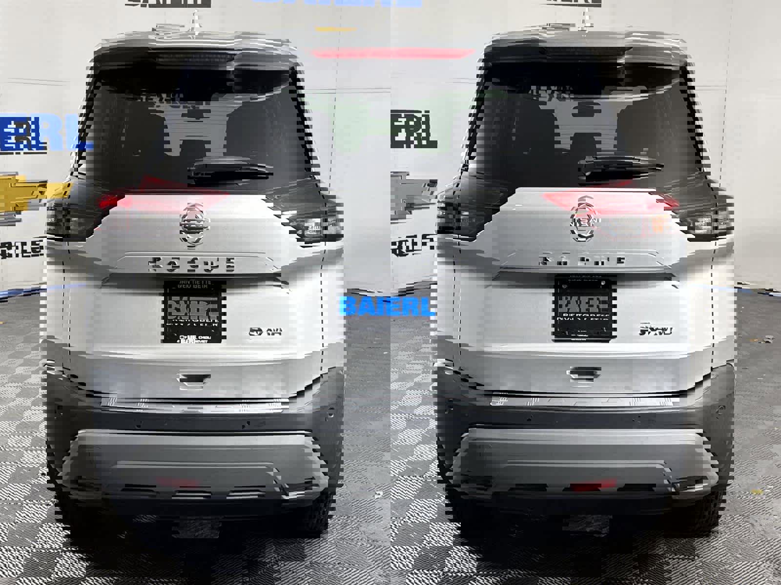 Used 2022 Nissan Rogue SV image 4