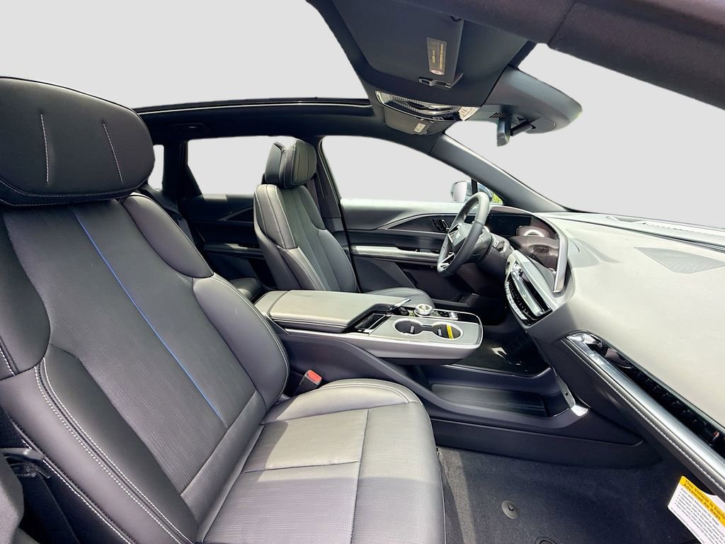 New 2025 Cadillac Lyriq Sport image 29