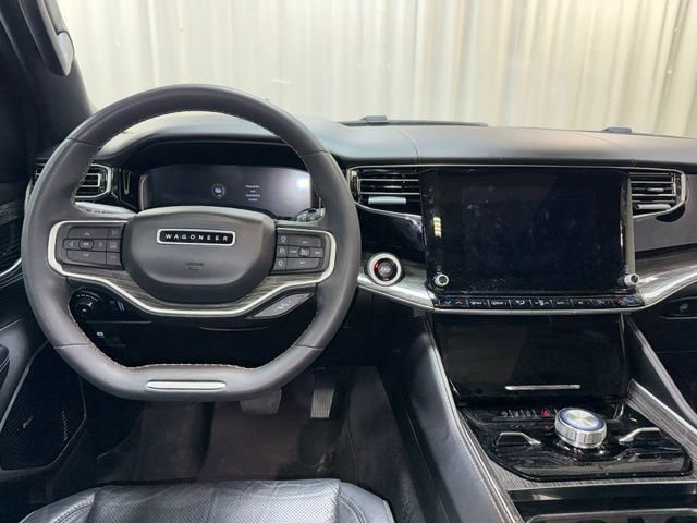Used 2022 Jeep Wagoneer Series III w/ Premium Group I AWD/4WD image 15