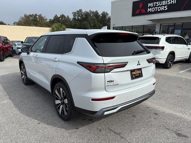 New 2026 Mitsubishi Outlander SE AWD/4WD image 4