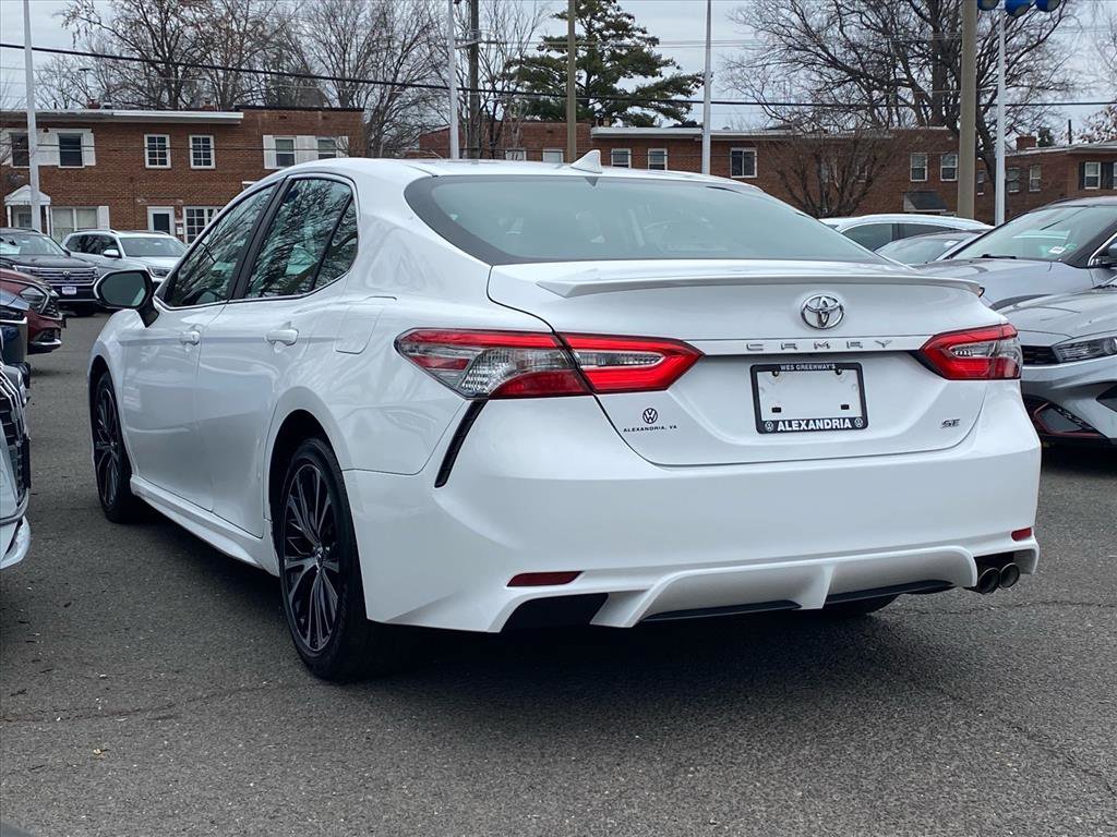 Used 2019 Toyota Camry SE image 5