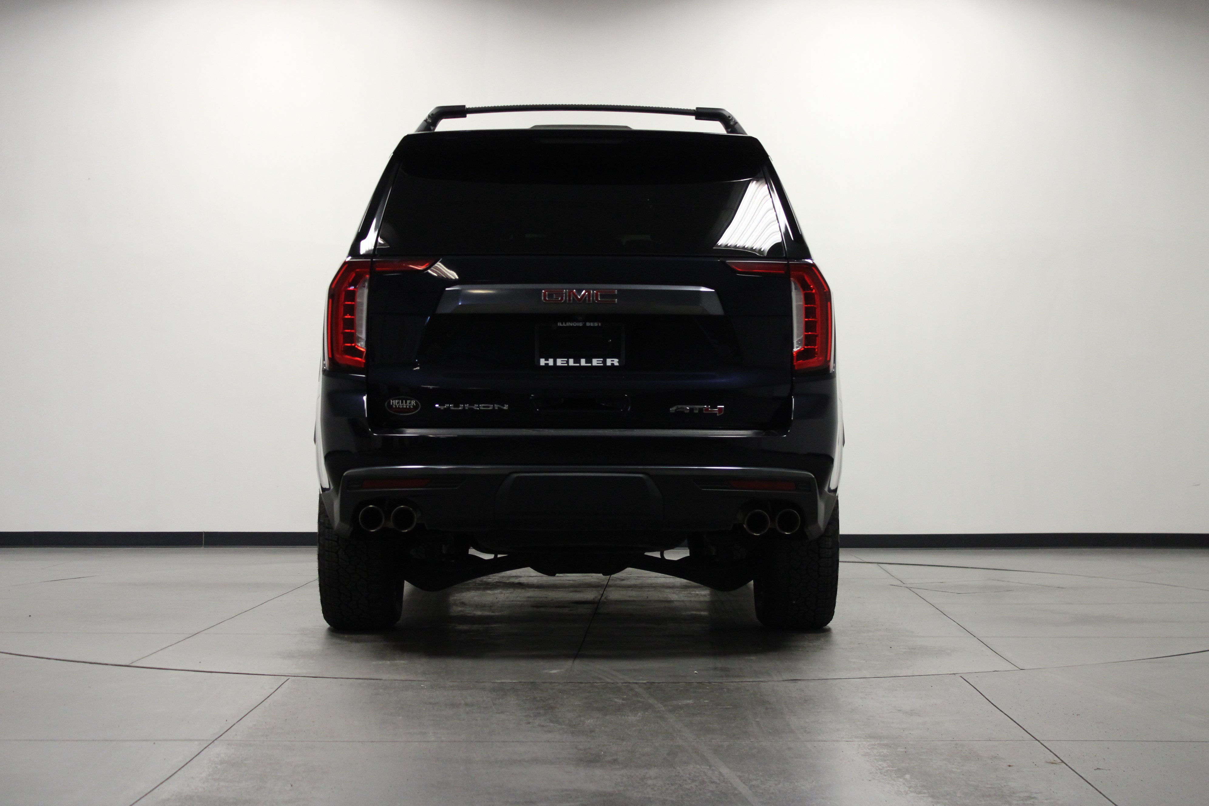 Used 2022 GMC Yukon AT4 w/ AT4 Premium Package AWD/4WD image 5