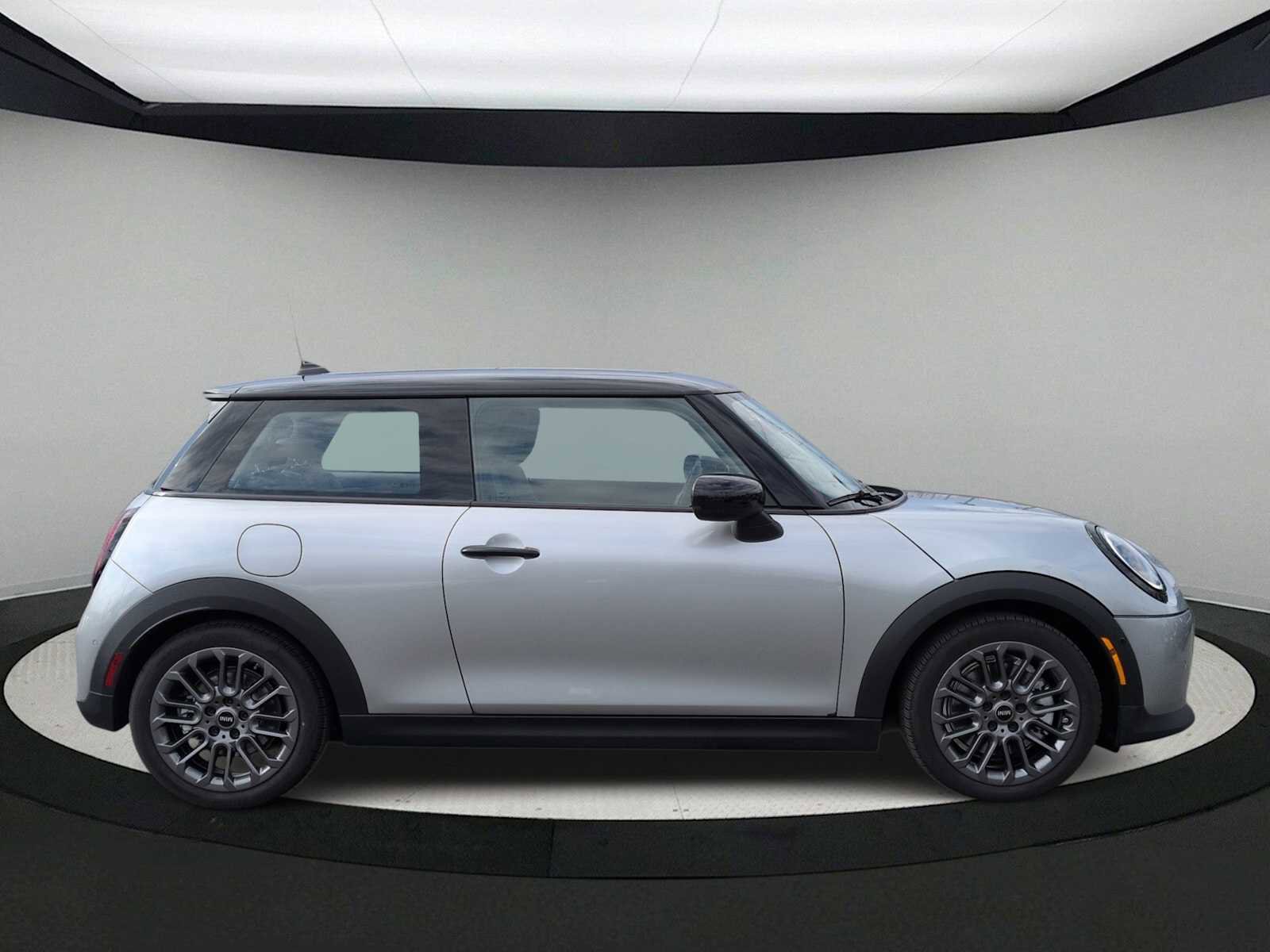 Used 2025 MINI Cooper S image 9