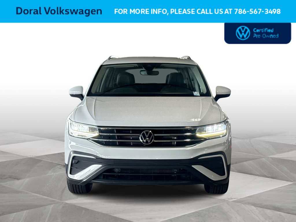 Certified 2022 Volkswagen Tiguan SE FWD image 3