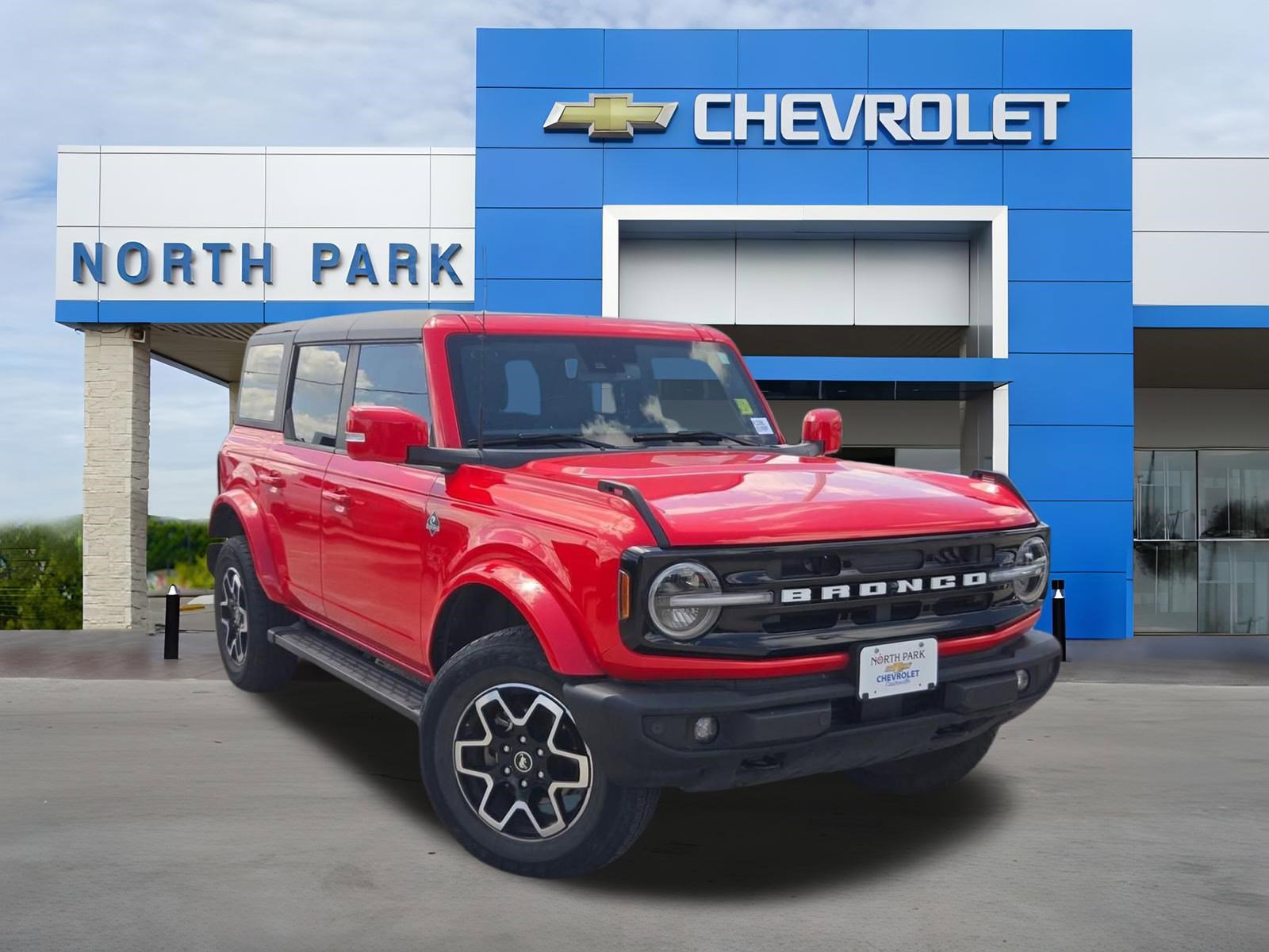 Used 2023 Ford Bronco Outer Banks AWD/4WD image 1