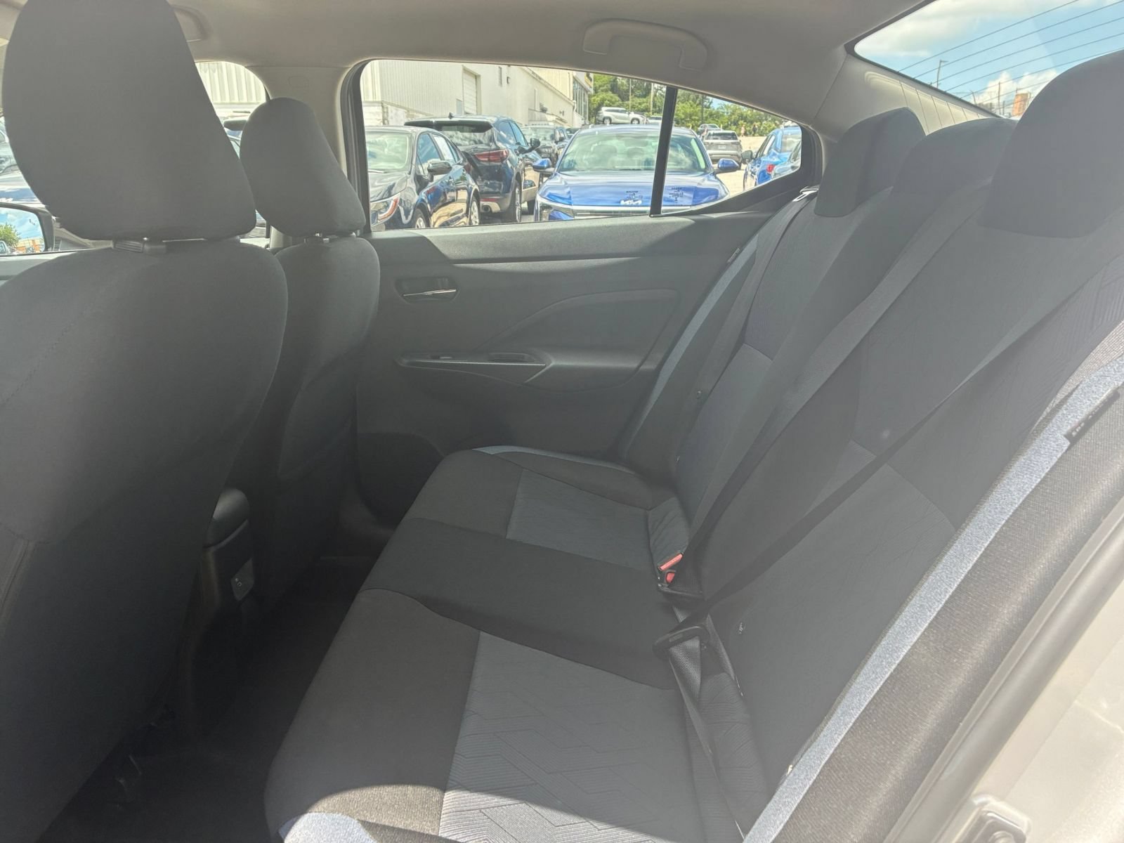 Used 2025 Nissan Versa SV FWD image 17