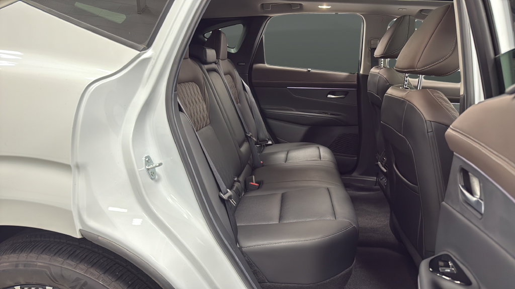 Used 2025 Nissan Murano Platinum w/ Cargo Package AWD/4WD image 25