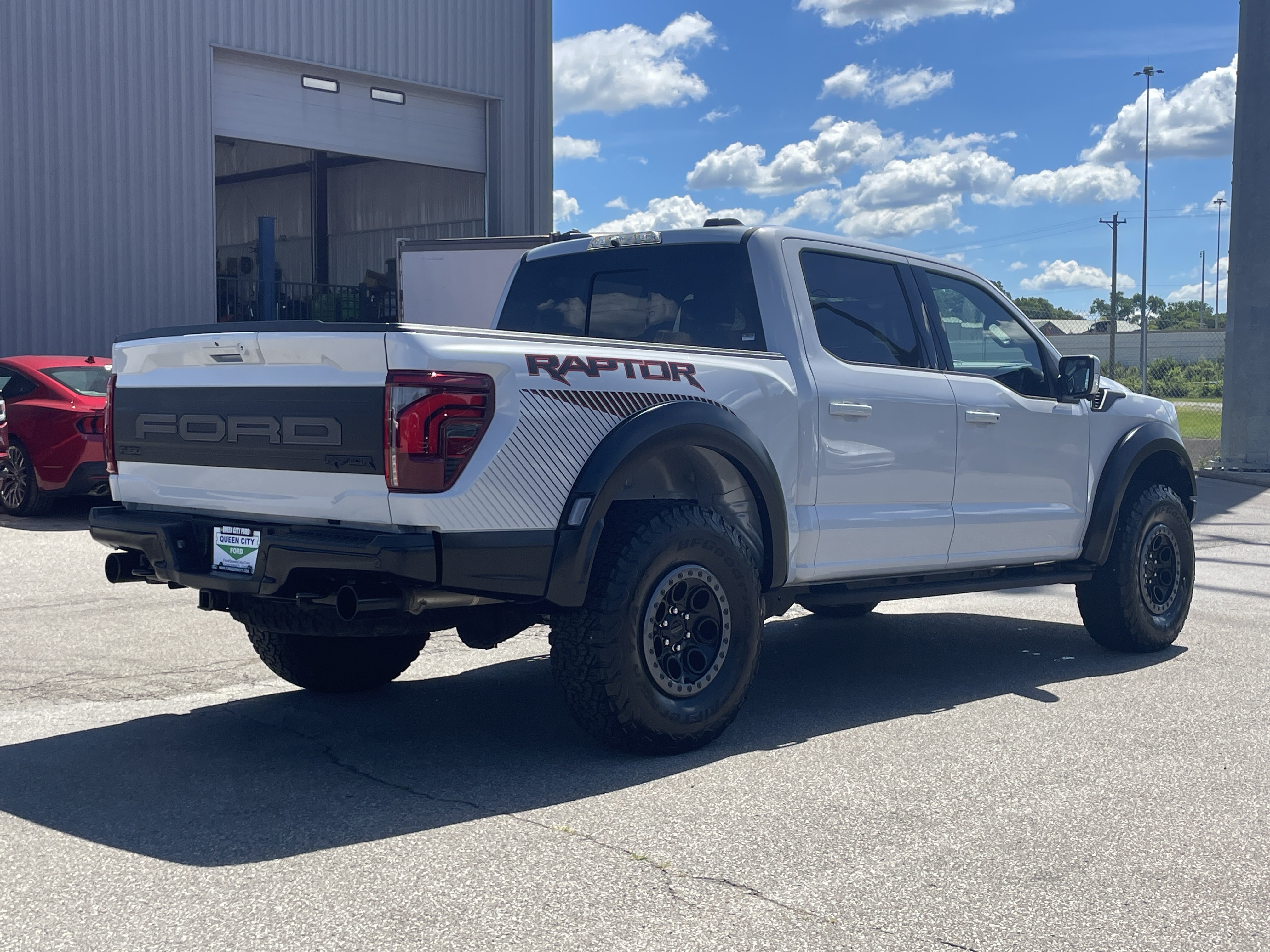 Used 2025 Ford F150 Raptor AWD/4WD image 3