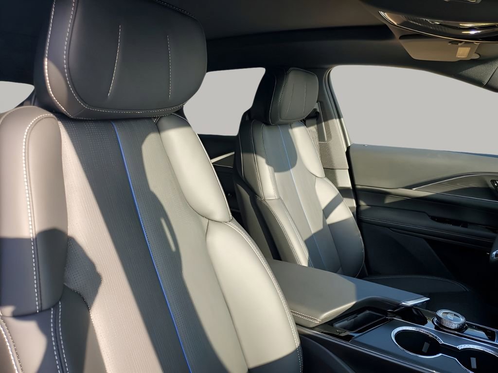 New 2026 Cadillac Lyriq Sport image 15