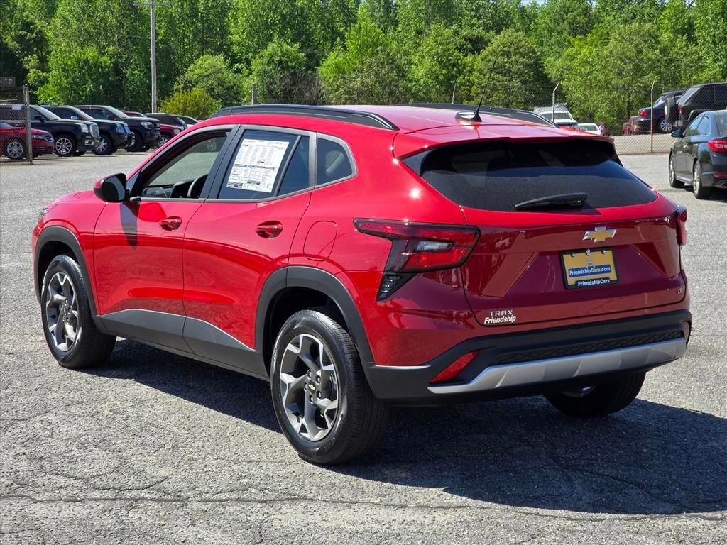 New 2026 Chevrolet Trax LT w/ Sunroof Package FWD image 19