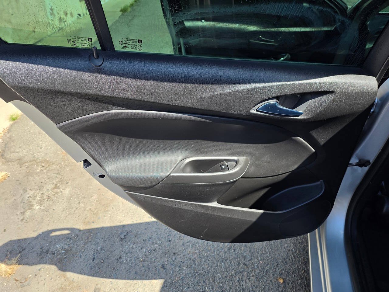 Used 2018 Chevrolet Cruze LS FWD image 22