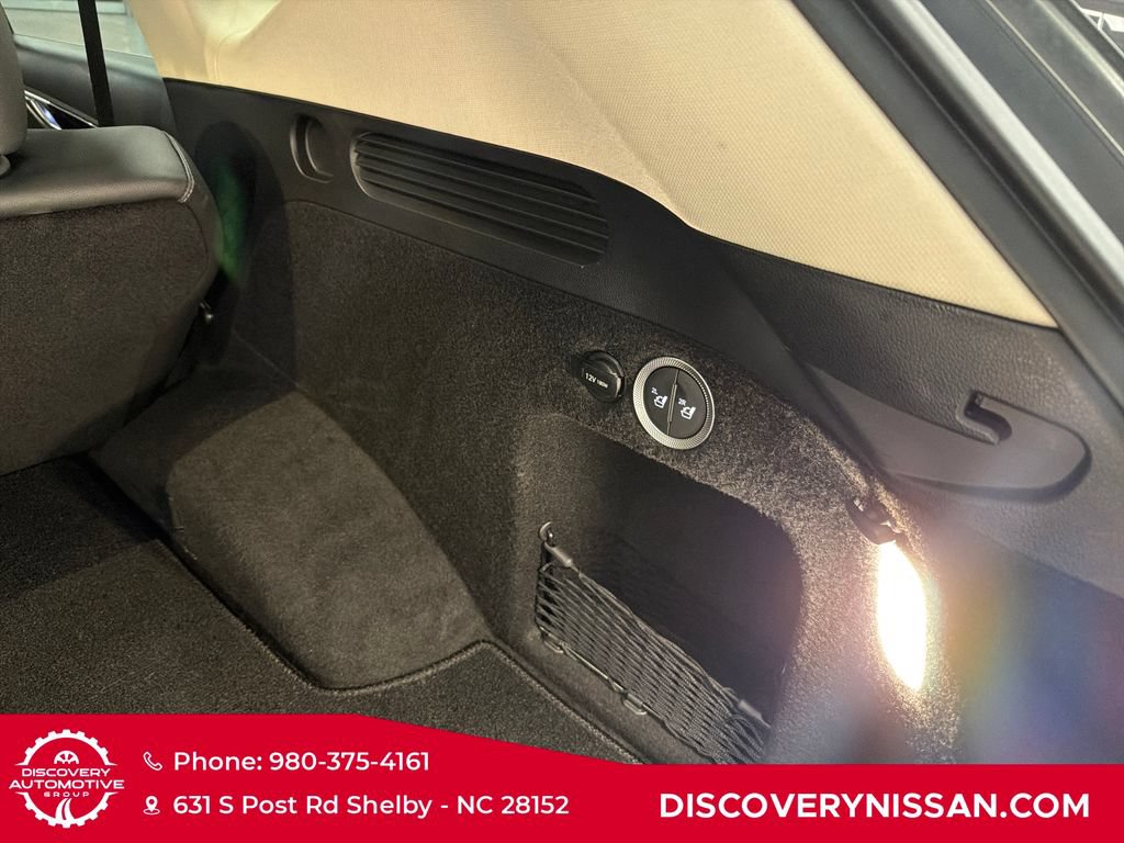 Used 2025 Genesis GV80 2.5T Standard AWD/4WD image 40