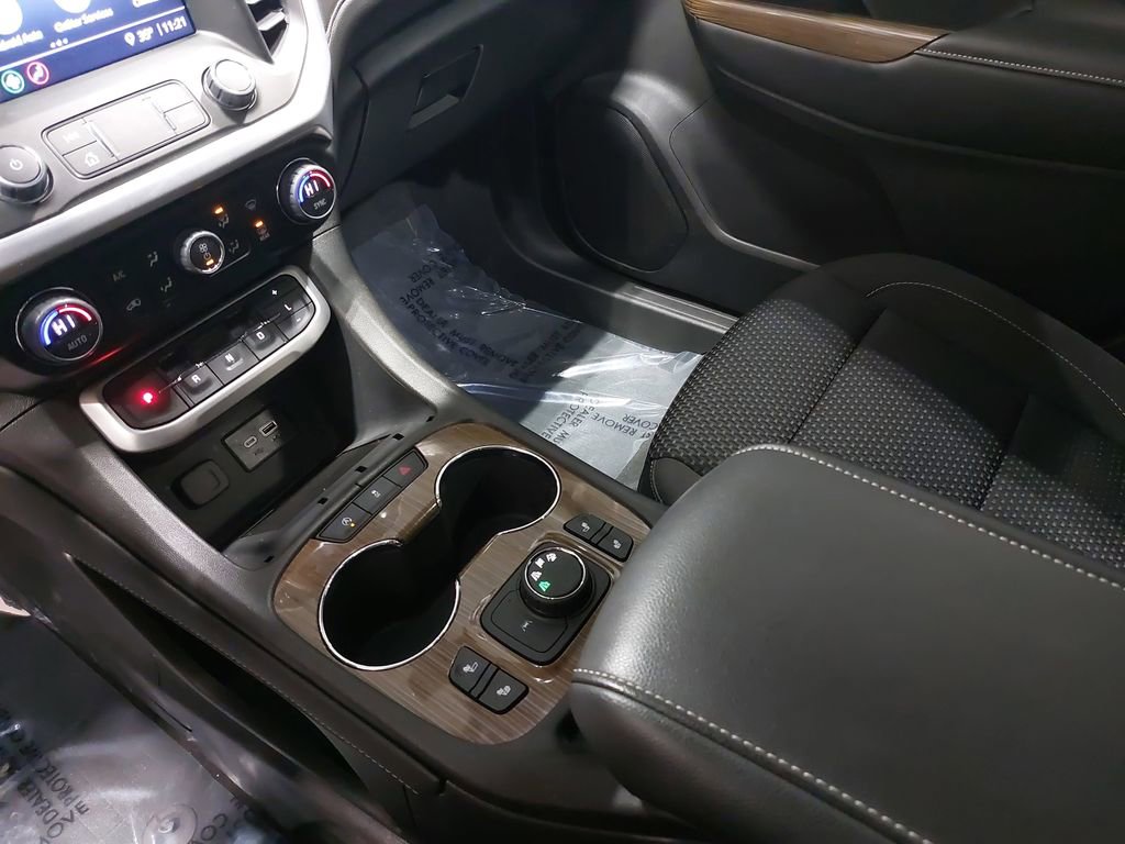 Used 2023 GMC Acadia SLE w/ Driver Convenience Package image 28