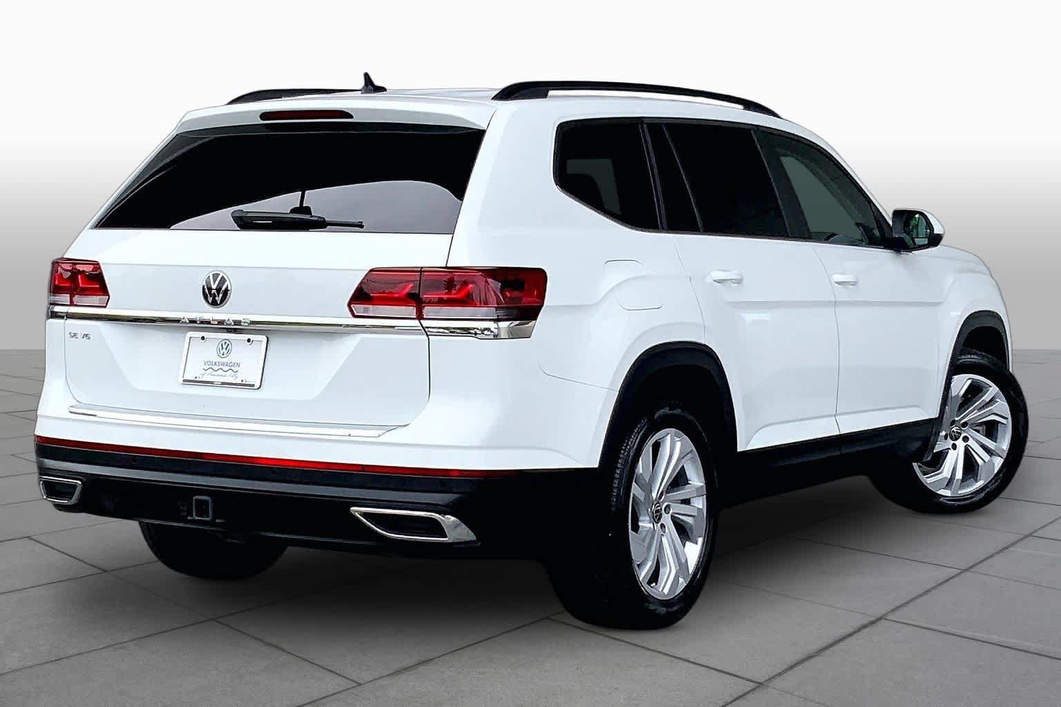 Used 2023 Volkswagen Atlas SE w/ Panoramic Sunroof Package FWD image 13