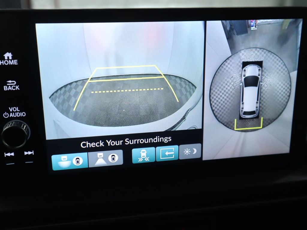 Used 2025 Honda Pilot Black Edition image 15