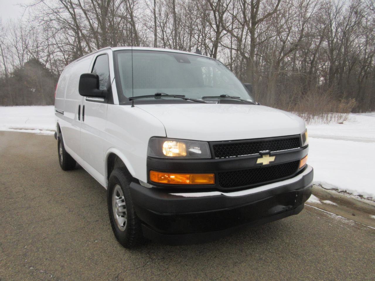 Used 2021 Chevrolet Express 2500 w/ Driver Convenience Package image 18