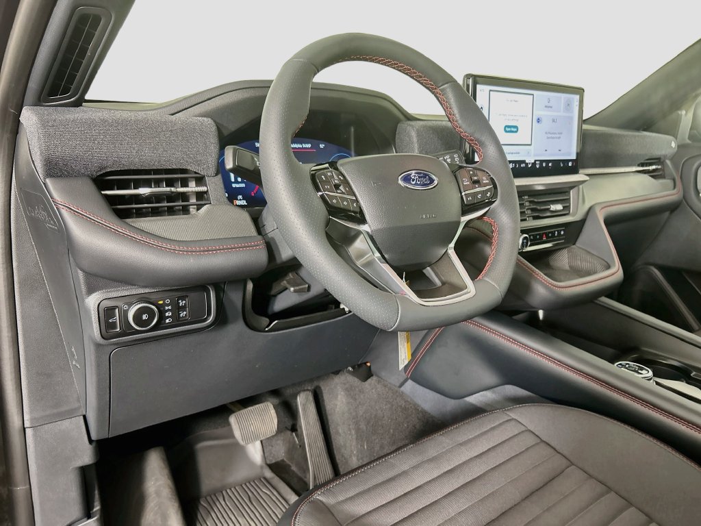 Used 2026 Ford Explorer ST-Line w/ ST-Line Street Pack AWD/4WD image 12