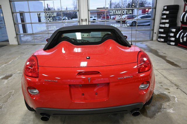 Used 2007 Pontiac Solstice Convertible w/ Premium Package image 7