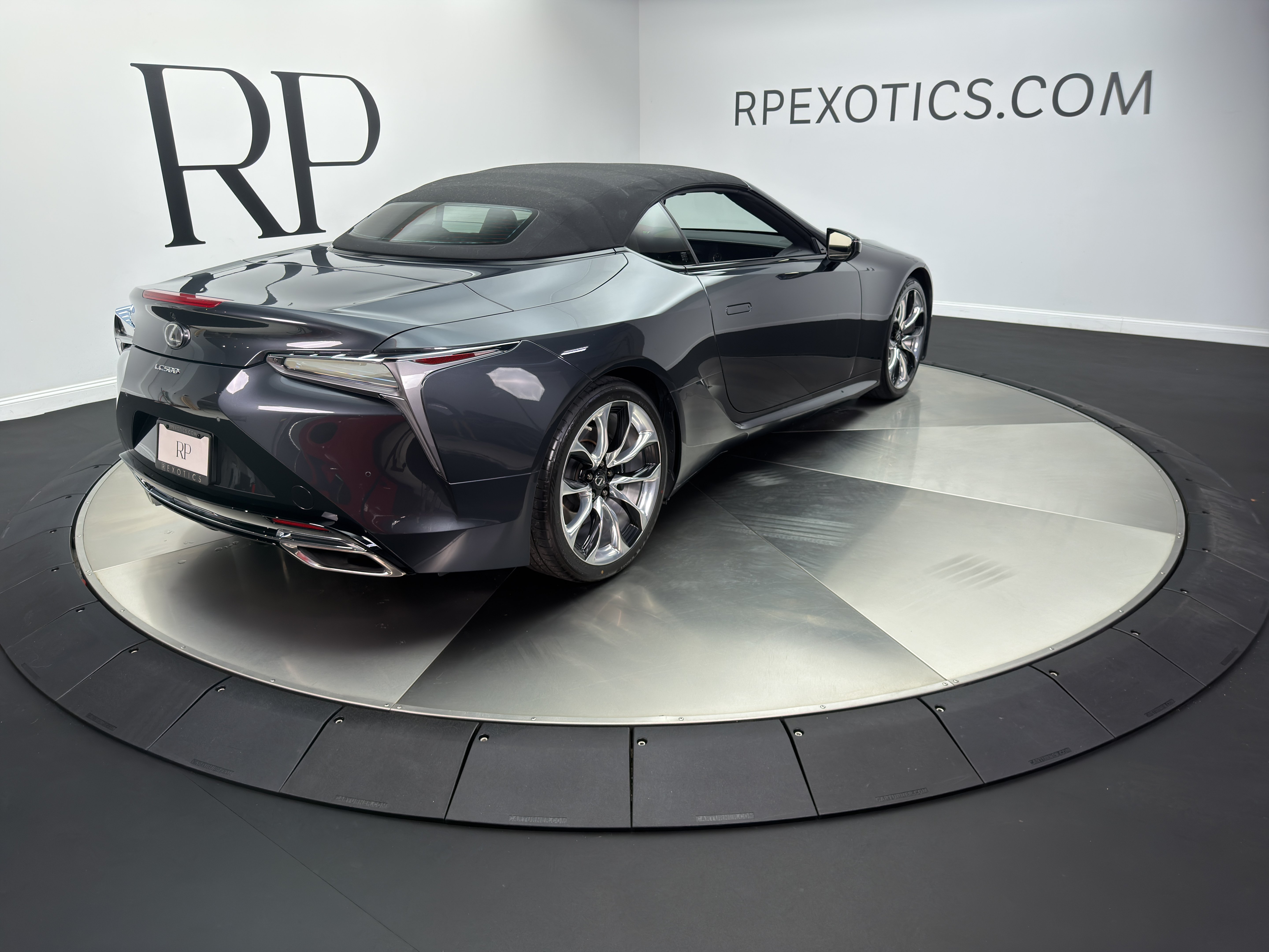 Used 2022 Lexus LC 500 Convertible w/ Touring Package RWD image 14