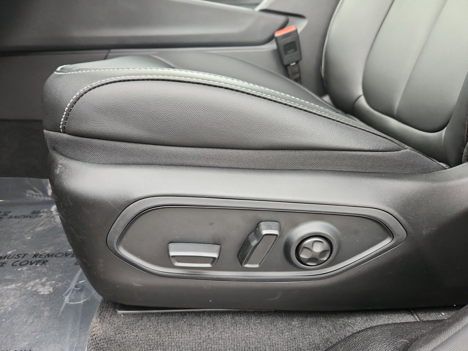 New 2025 Jeep Grand Cherokee Limited w/ Black Appearance Package image 14
