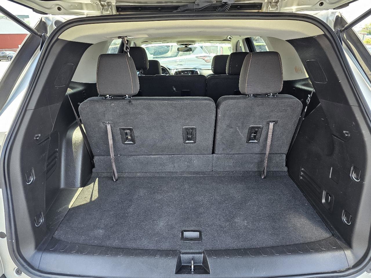 Used 2019 Chevrolet Traverse LS FWD image 25