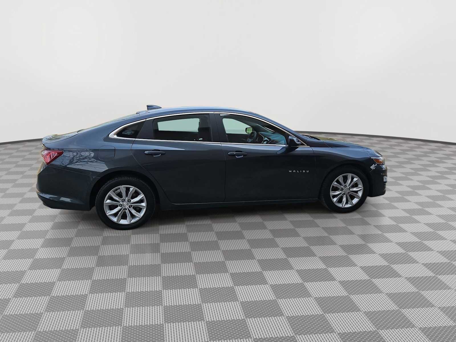 Used 2021 Chevrolet Malibu LT image 9