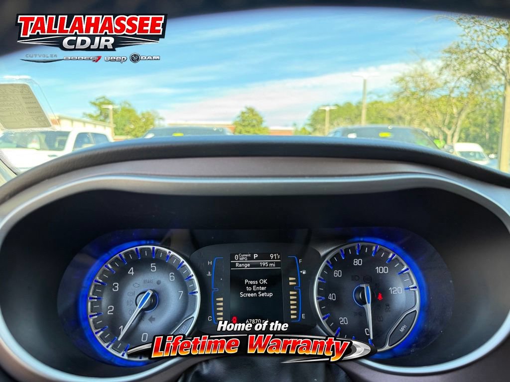 Used 2023 Chrysler Voyager LX FWD image 27