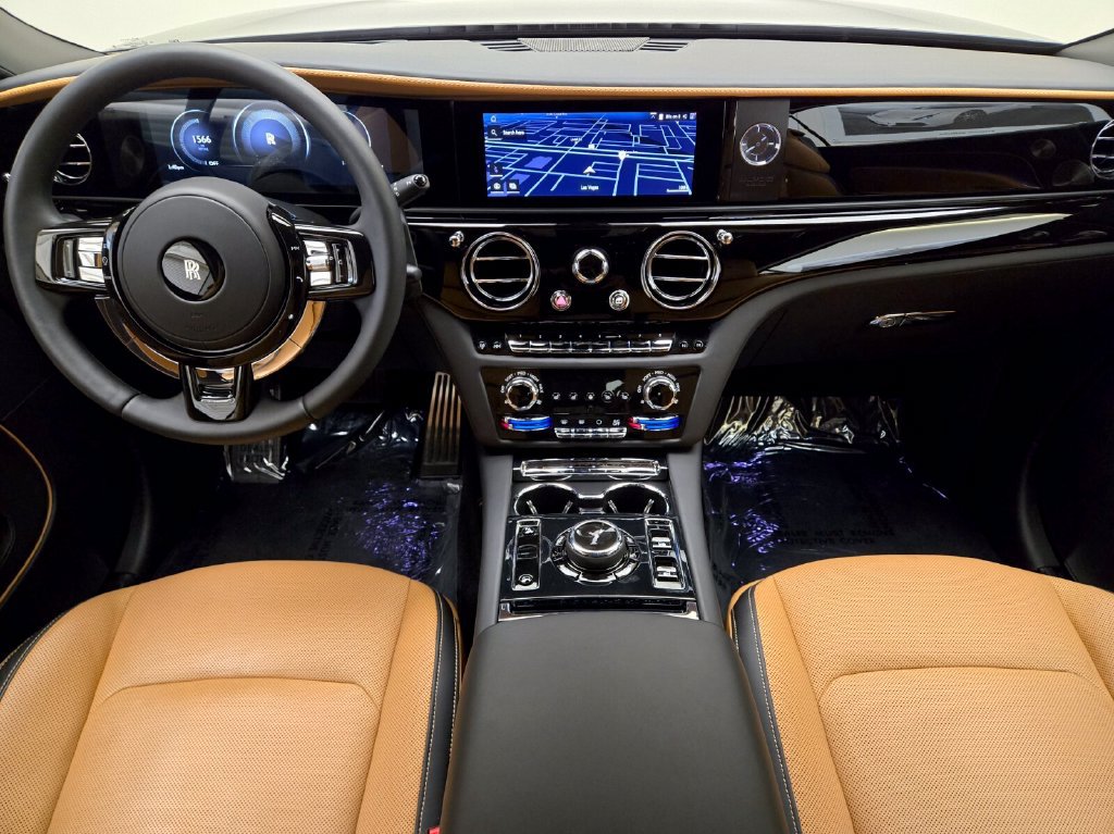 Used 2024 Rolls-Royce Spectre w/ Spectre Launch Package AWD/4WD image 4