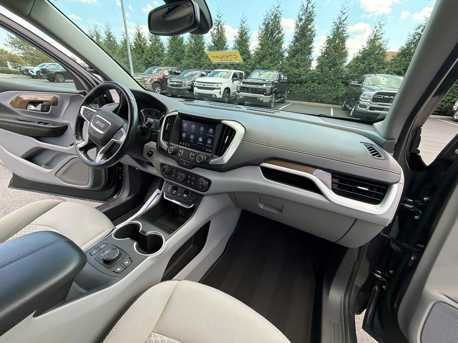 Used 2021 GMC Terrain SLE w/ Driver Convenience Package FWD image 28