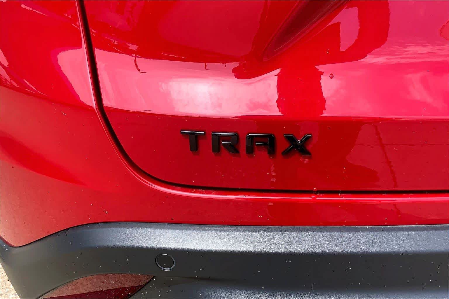 Used 2026 Chevrolet Trax RS w/ Sunroof Package FWD image 30