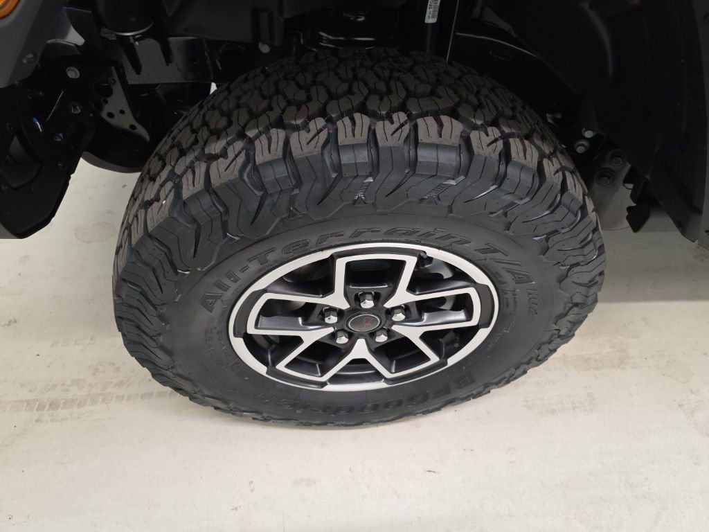 New 2026 Jeep Wrangler Unlimited Rubicon w/ Steel Bumper Group image 2