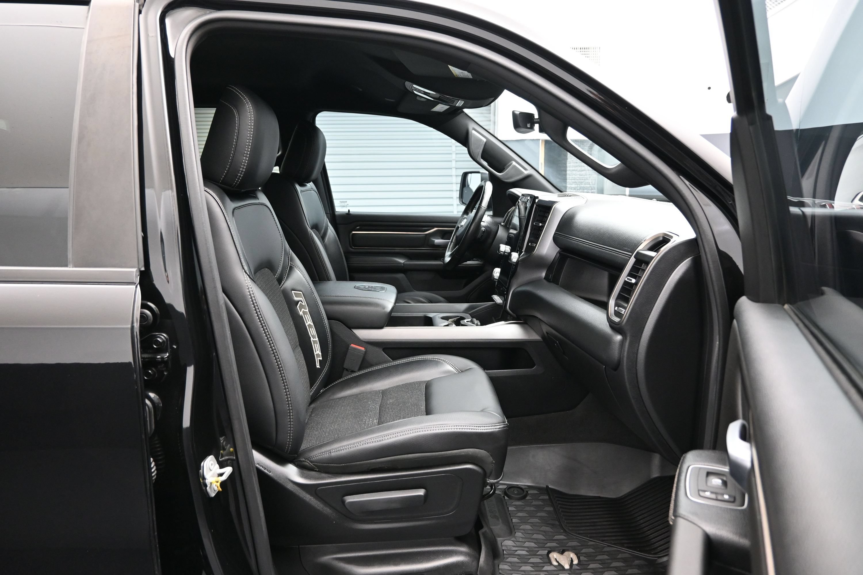 Used 2020 RAM 1500 Rebel w/ Rebel Level 2 Equipment Group AWD/4WD image 13