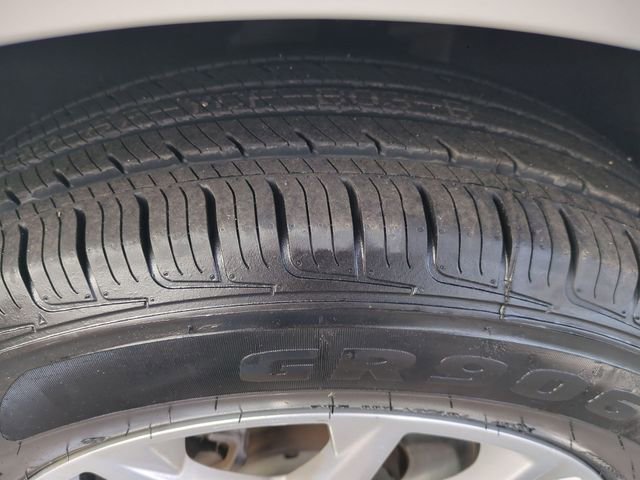 Used 2022 Chevrolet Equinox LS w/ LS Convenience Package image 11