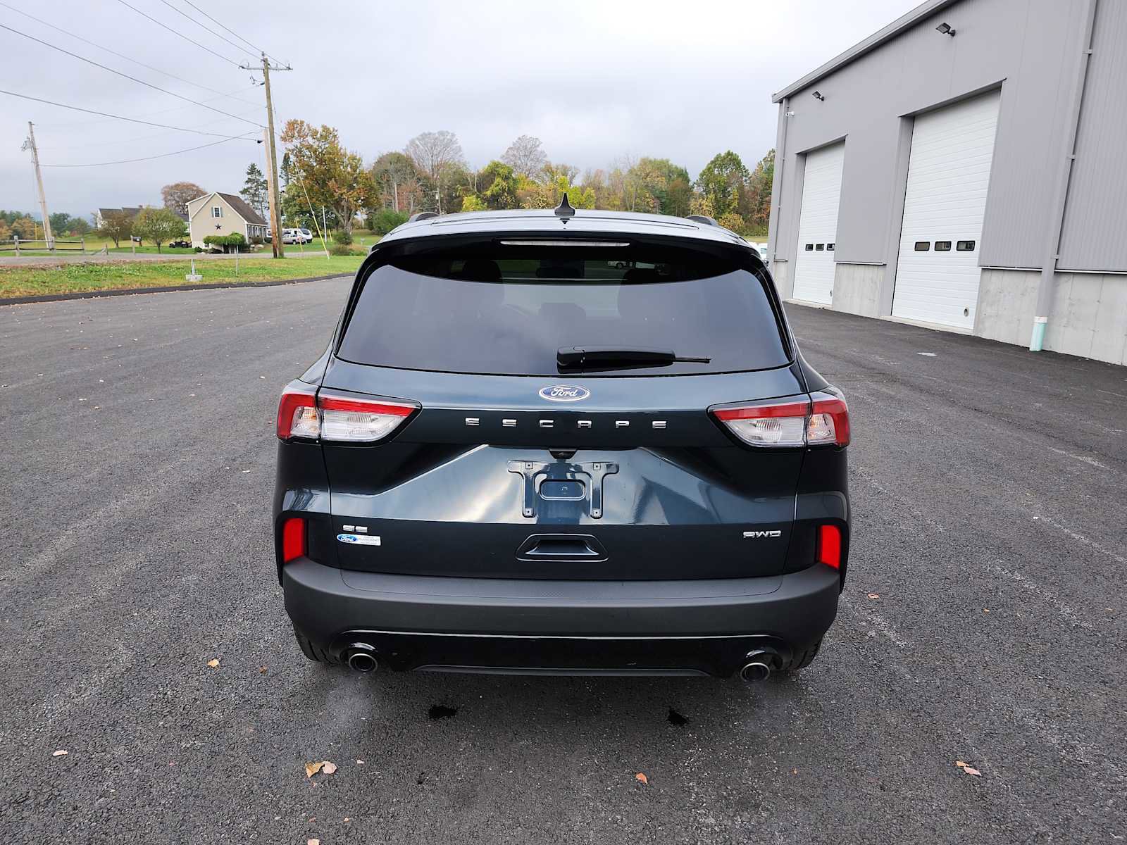 Used 2022 Ford Escape SE w/ SE Sport Appearance Package image 17