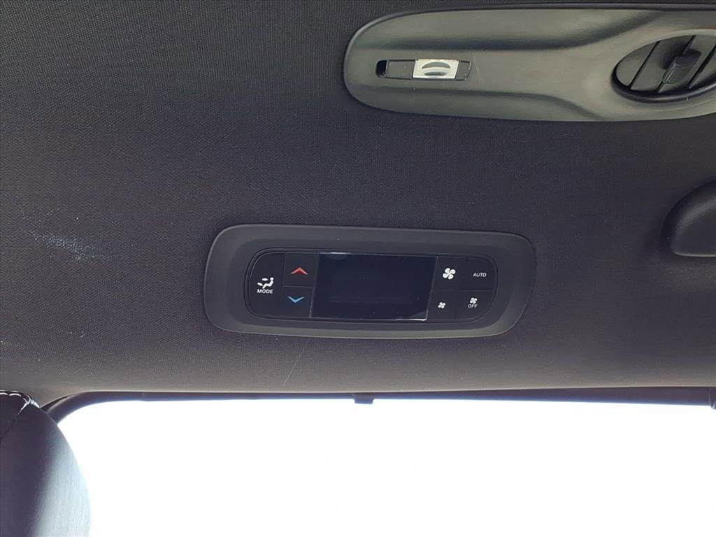 New 2026 Chrysler Pacifica Select image 34