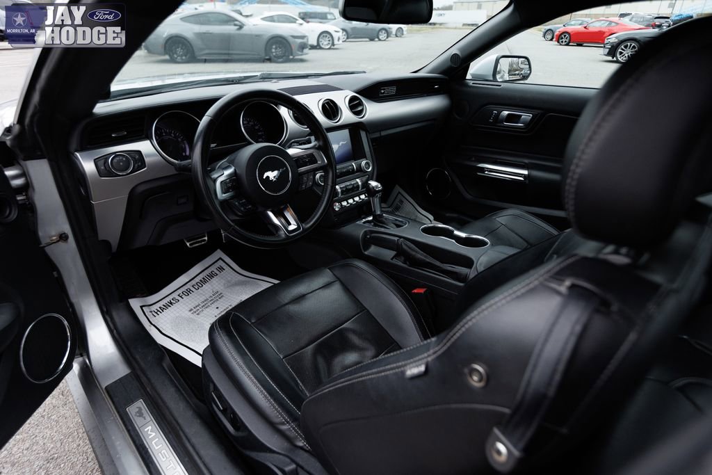Used 2020 Ford Mustang Premium image 9