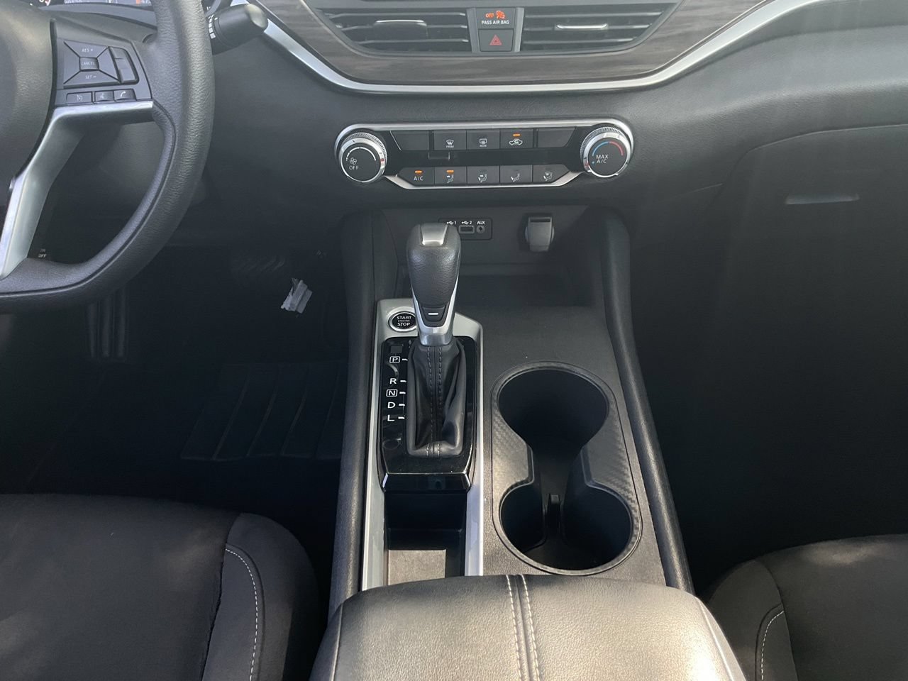Used 2025 Nissan Altima 2.5 SV FWD image 13