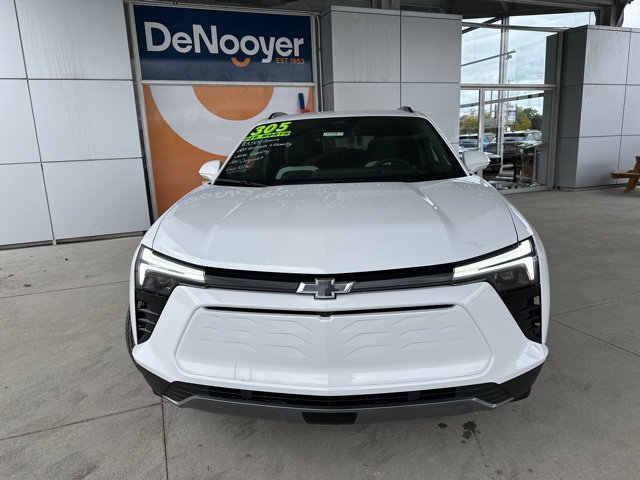 New 2026 Chevrolet Blazer EV LT AWD/4WD image 3