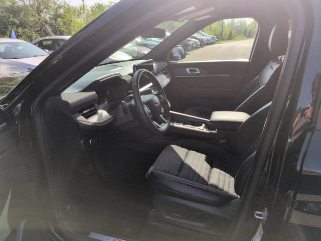 Certified 2025 Ford Explorer ST-Line AWD/4WD image 29