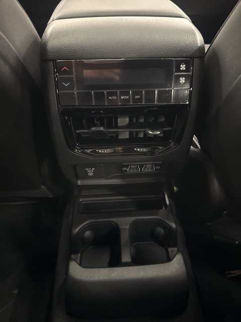 New 2025 Jeep Grand Cherokee L Altitude image 9