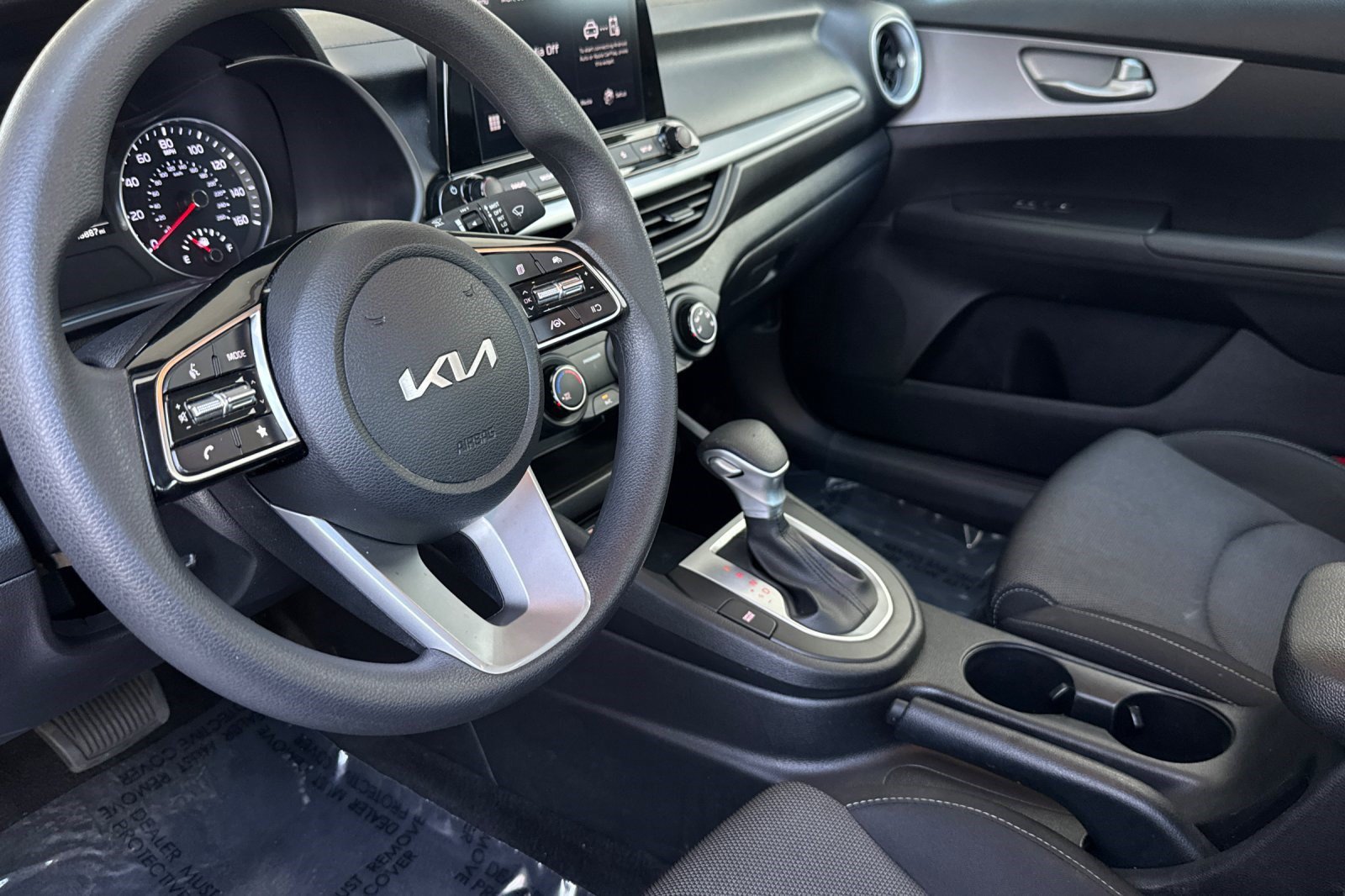 Used 2024 Kia Forte LXS FWD image 4