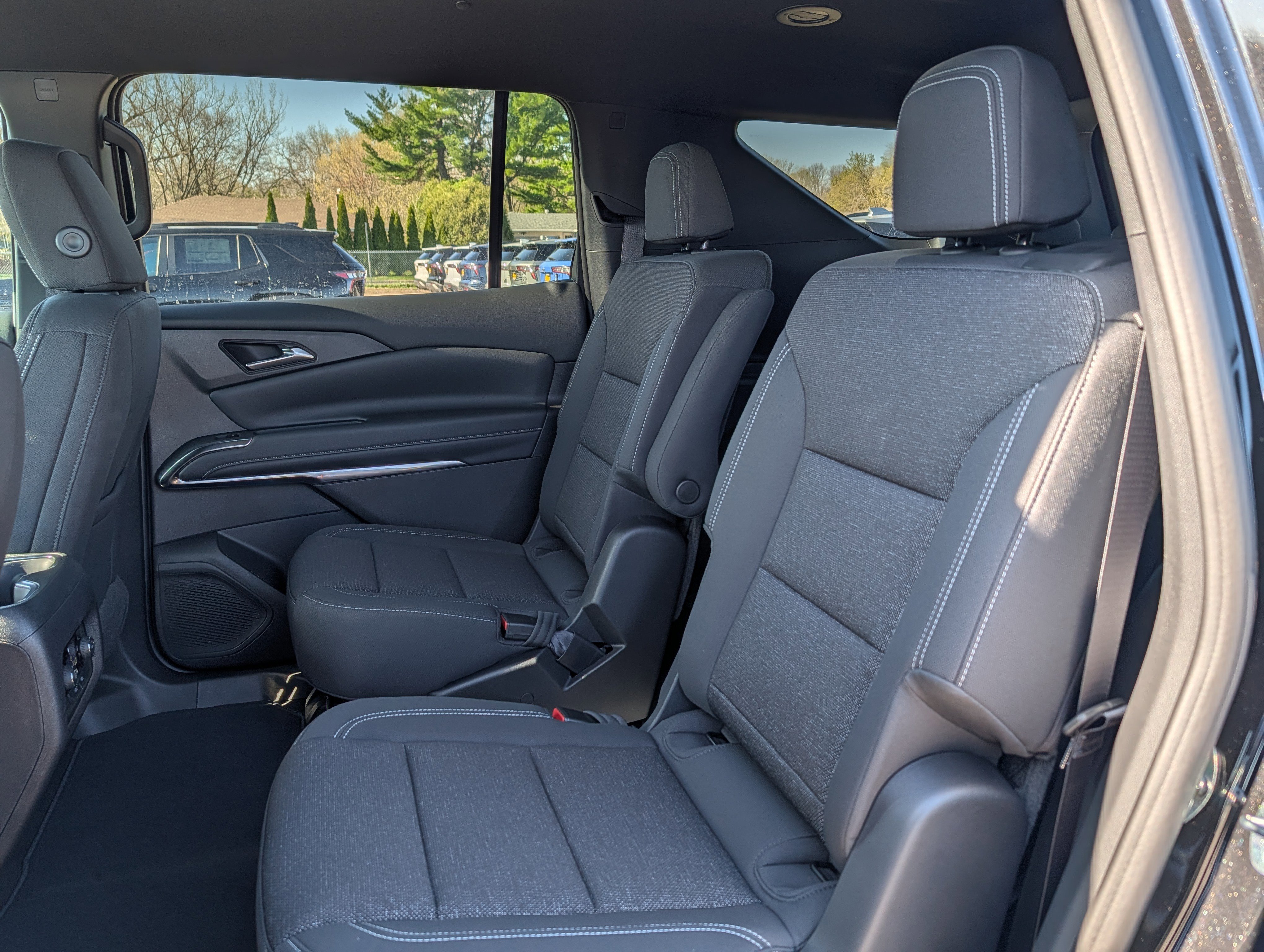 New 2026 Chevrolet Traverse LT w/ Midnight/Sport Edition AWD/4WD image 9