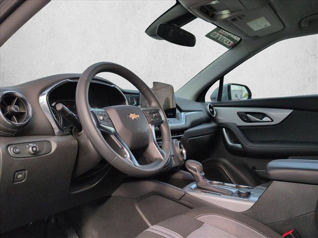 Used 2025 Chevrolet Blazer LT AWD/4WD image 10