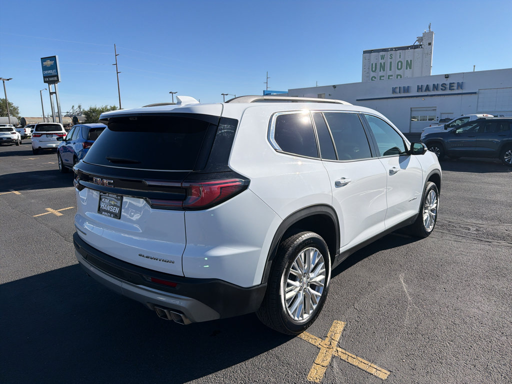 Used 2026 GMC Acadia Elevation w/ Elevation Premium Package AWD/4WD image 4