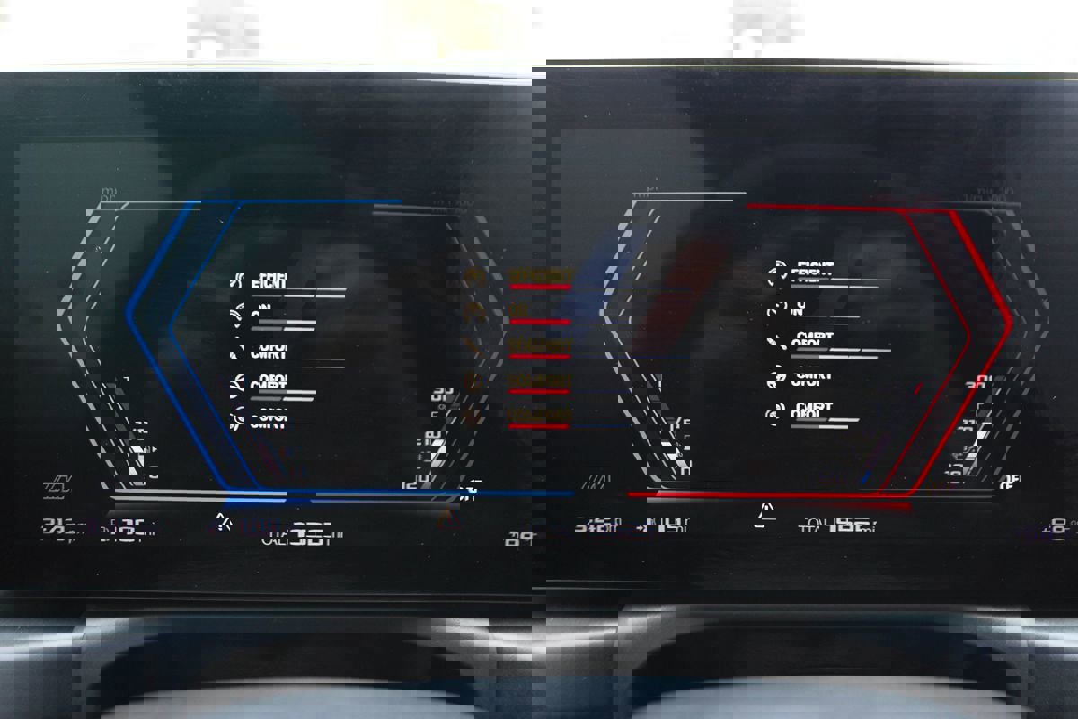 Used 2024 BMW M4 Coupe w/ Executive Package image 27