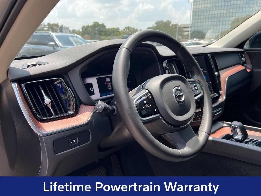 Certified 2024 Volvo XC60 B5 Core AWD/4WD image 15
