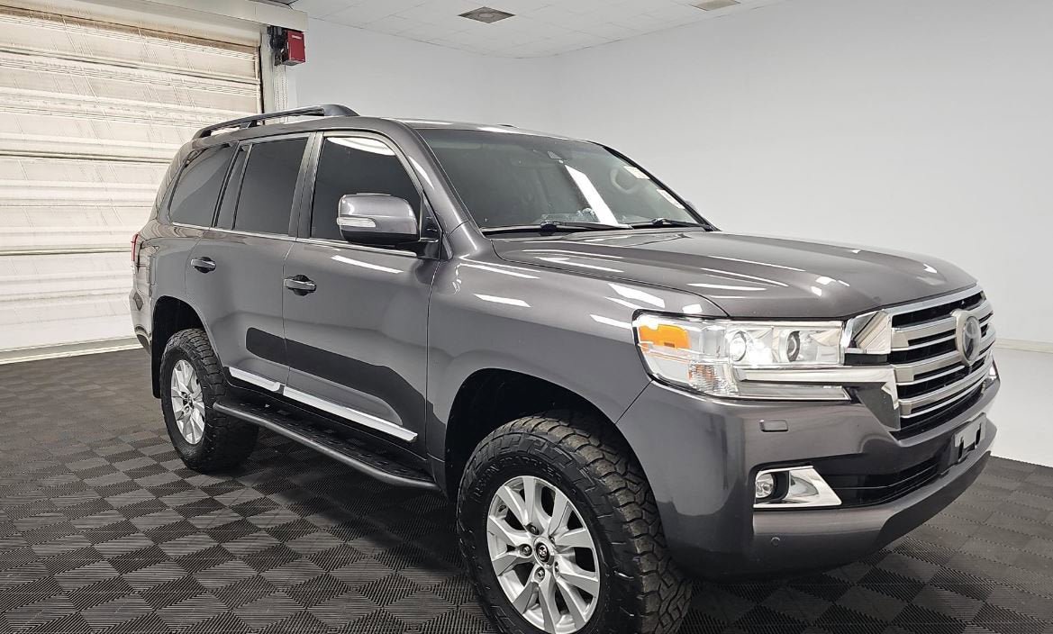 Used 2018 Toyota Land Cruiser w/ Carpet Mat Package AWD/4WD image 2