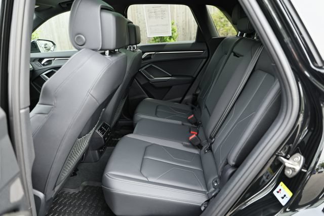 Used 2025 Audi Q3 2.0T Premium w/ Convenience Package AWD/4WD image 25